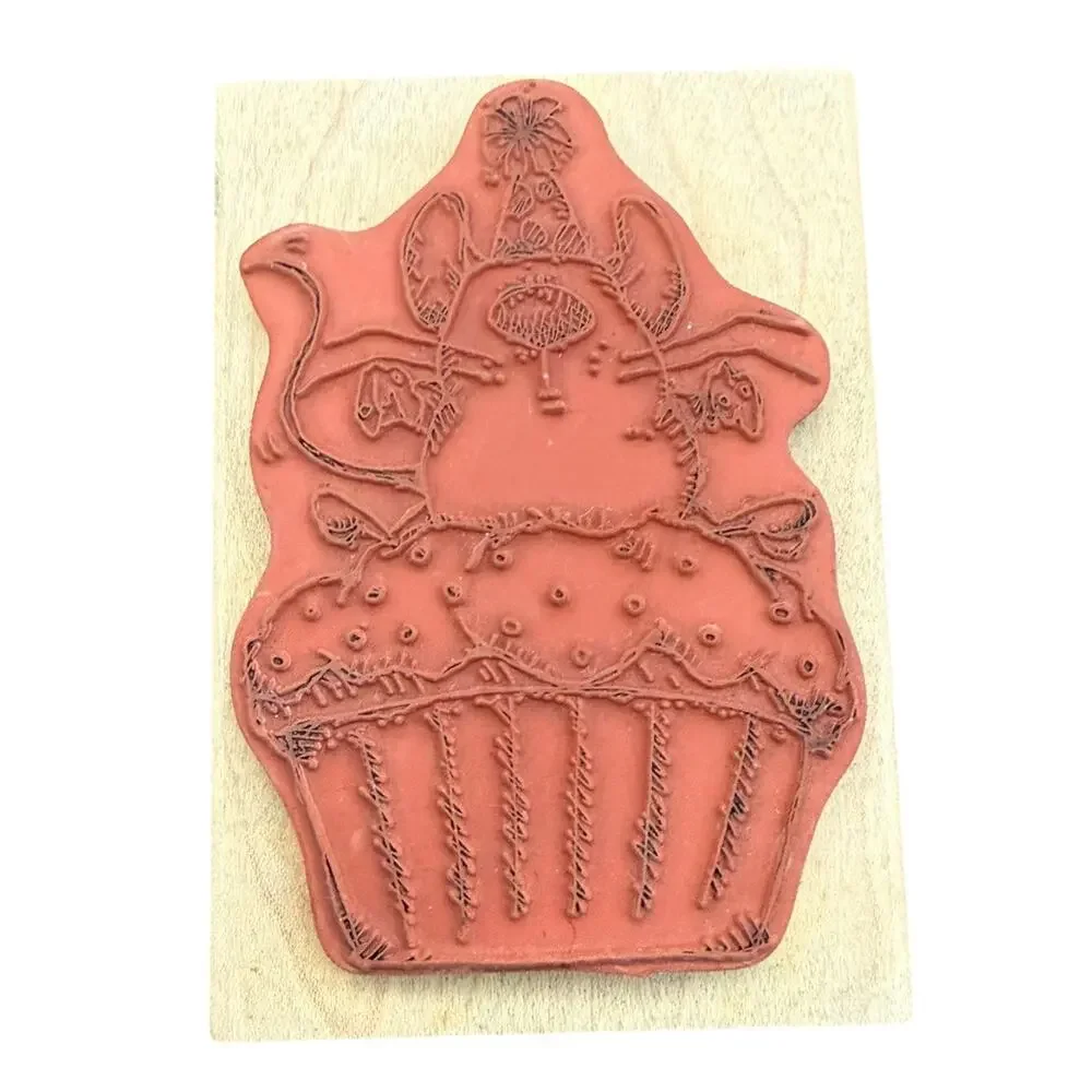 Whipper Snapper Designs 2005 Cupcake Mouse CY835 Rubber Stamp
